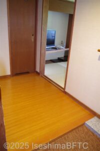 208号室上がりかまち