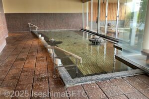 「風見の湯」男性用大浴場　浴槽のようす
