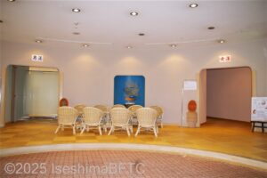 「みぎわの湯」男女入口