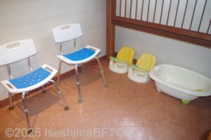 貸切家族風呂用のシャワーチェアなど