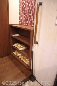 最上階海側絶景展望風呂付和洋特別室　入口上がりかまち