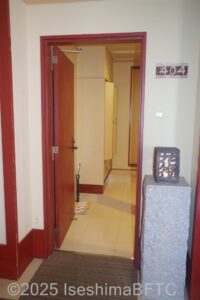 海側絶景展望風呂付き客室　入口