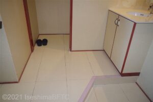 海側絶景展望風呂付き客室　トイレ入口