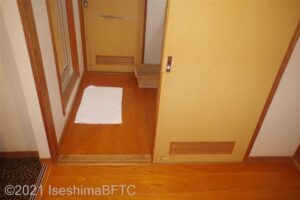 海側スタンダード和室　洗面入口