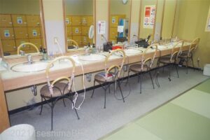 男性用大浴場　洗面