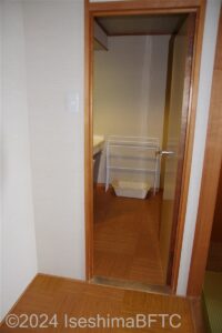 きしゅん亭和室　洗面入口