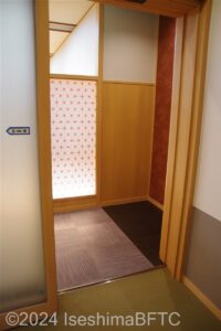 嬉春亭女性用大浴場　入口自動ドア