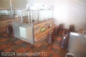 嬉春亭女性用大浴場　洗い場