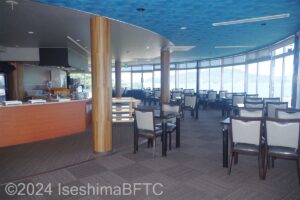 9階回転展望レストランのようす