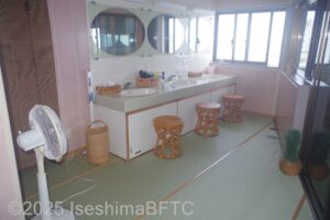 女性用大浴場脱衣所