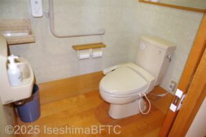 男性用大浴場脱衣所のトイレ