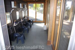 女性用大浴場洗い場2