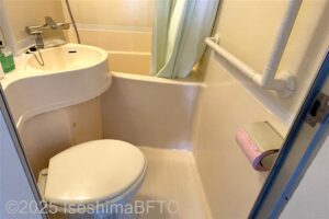 洋室ダブル（501号室）　ユニットバス・トイレ内部