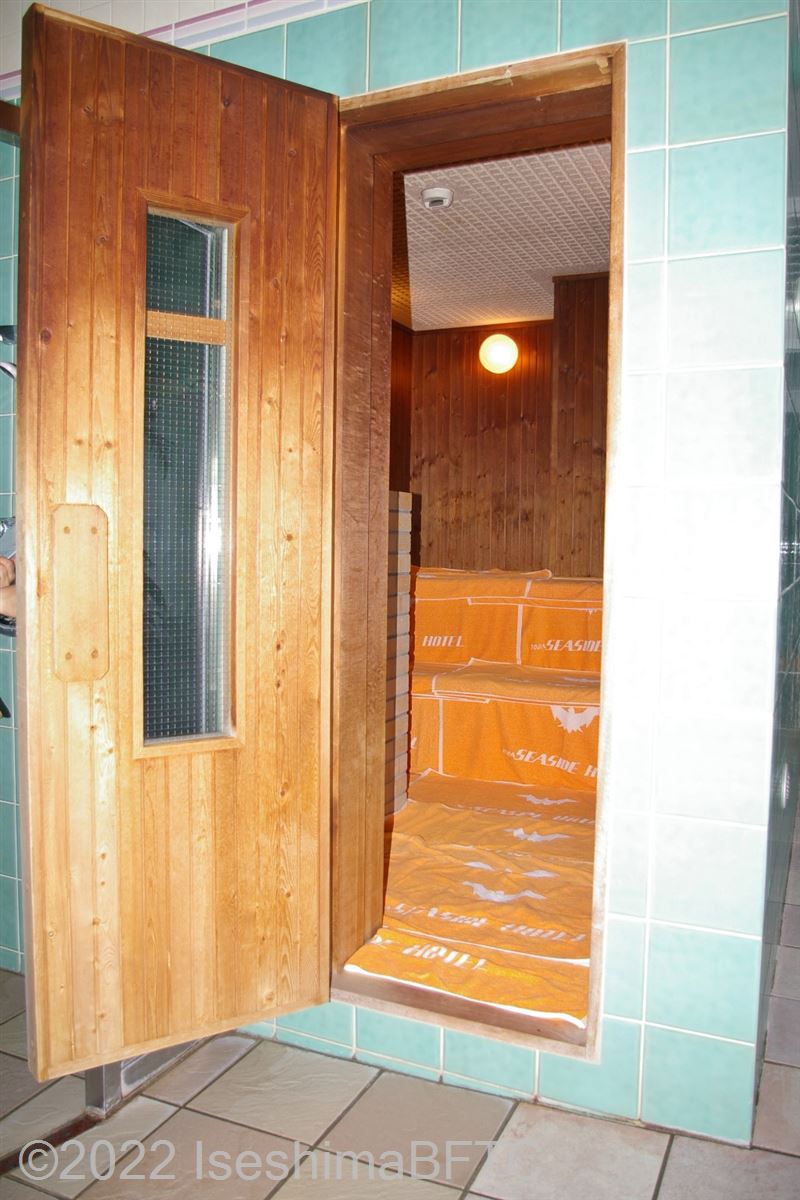 「みぎわの湯」女性用大浴場　サウナ