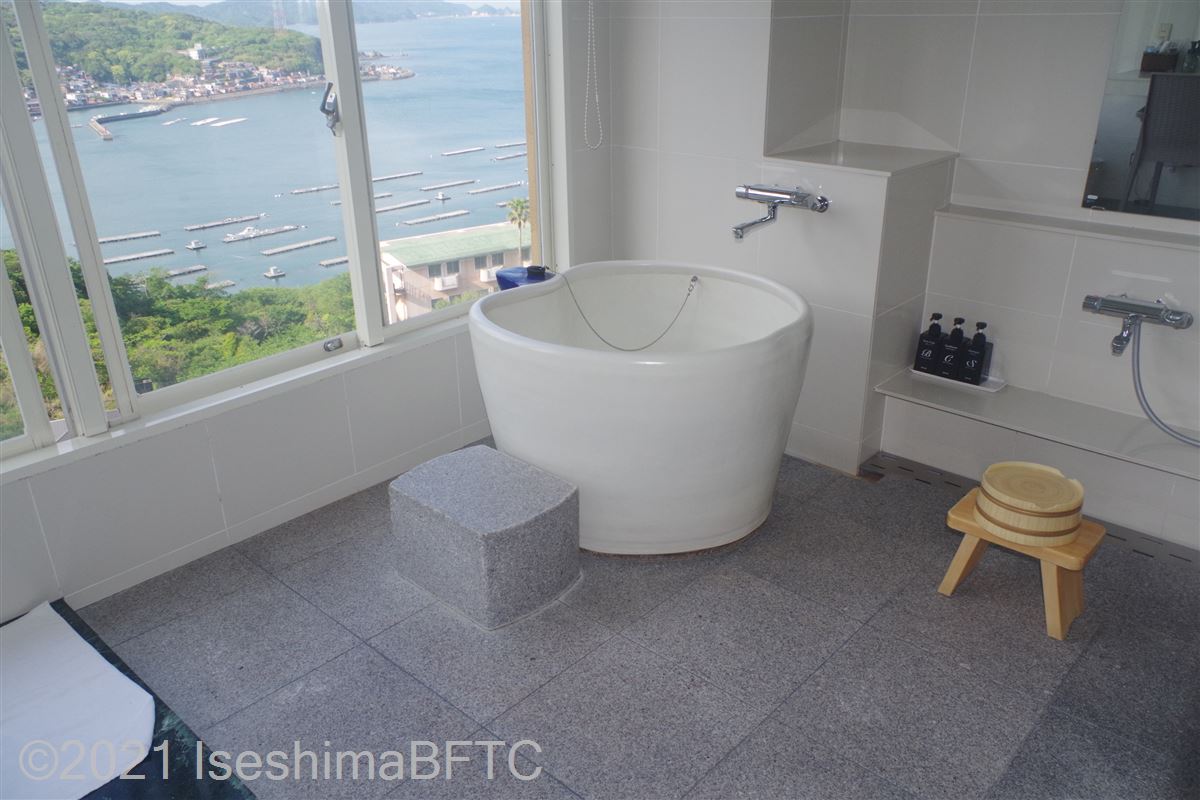 海側絶景展望風呂付き客室　浴室